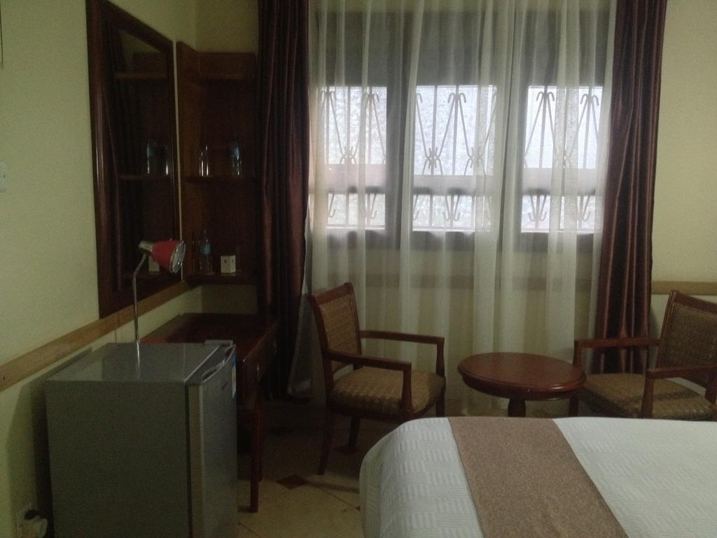 J Residence Motel Entebbe Pokój zdjęcie