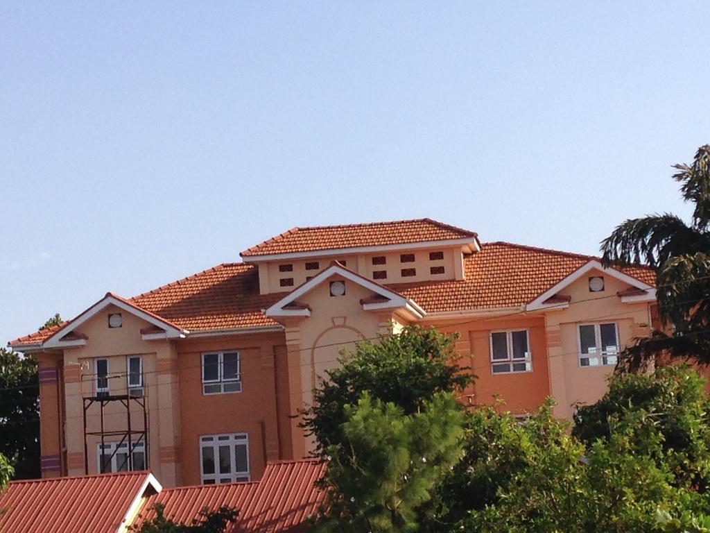 J Residence Motel Entebbe Zewnętrze zdjęcie