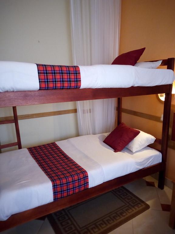 J Residence Motel Entebbe Zewnętrze zdjęcie