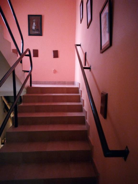 J Residence Motel Entebbe Zewnętrze zdjęcie