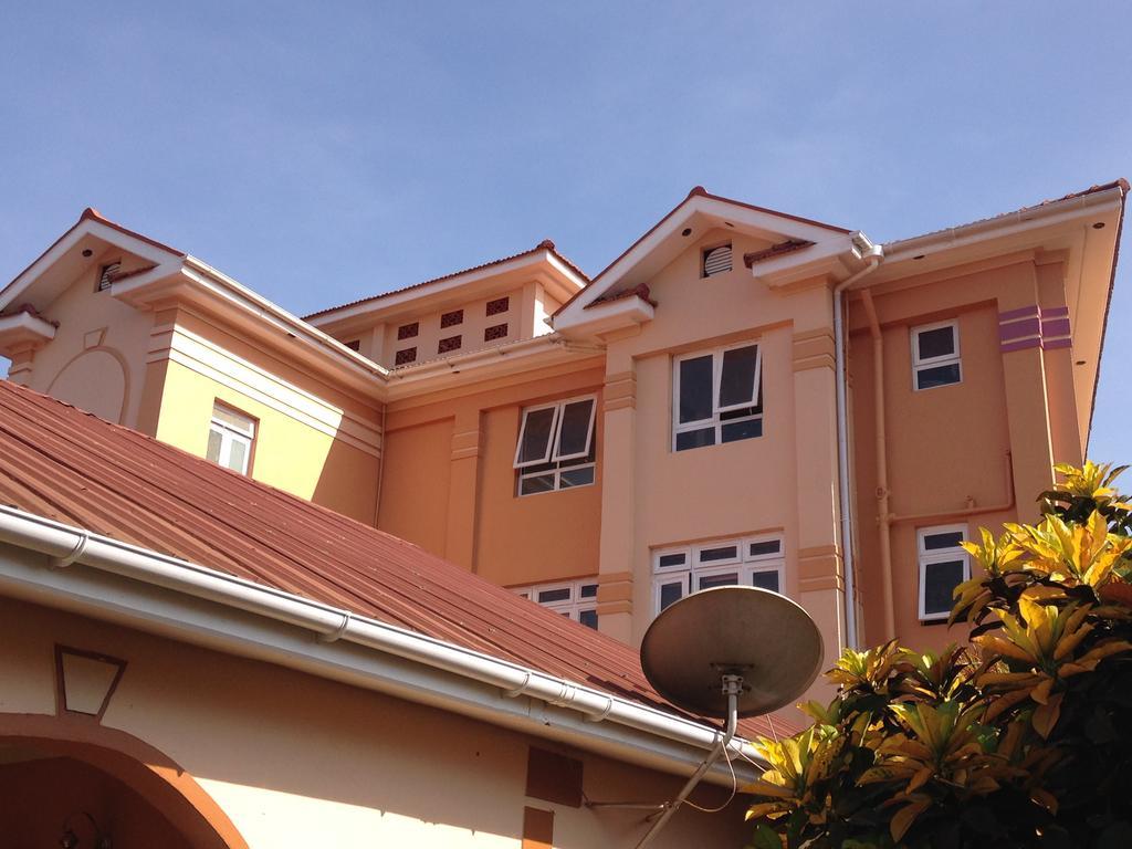 J Residence Motel Entebbe Zewnętrze zdjęcie