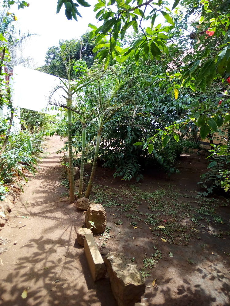 J Residence Motel Entebbe Zewnętrze zdjęcie